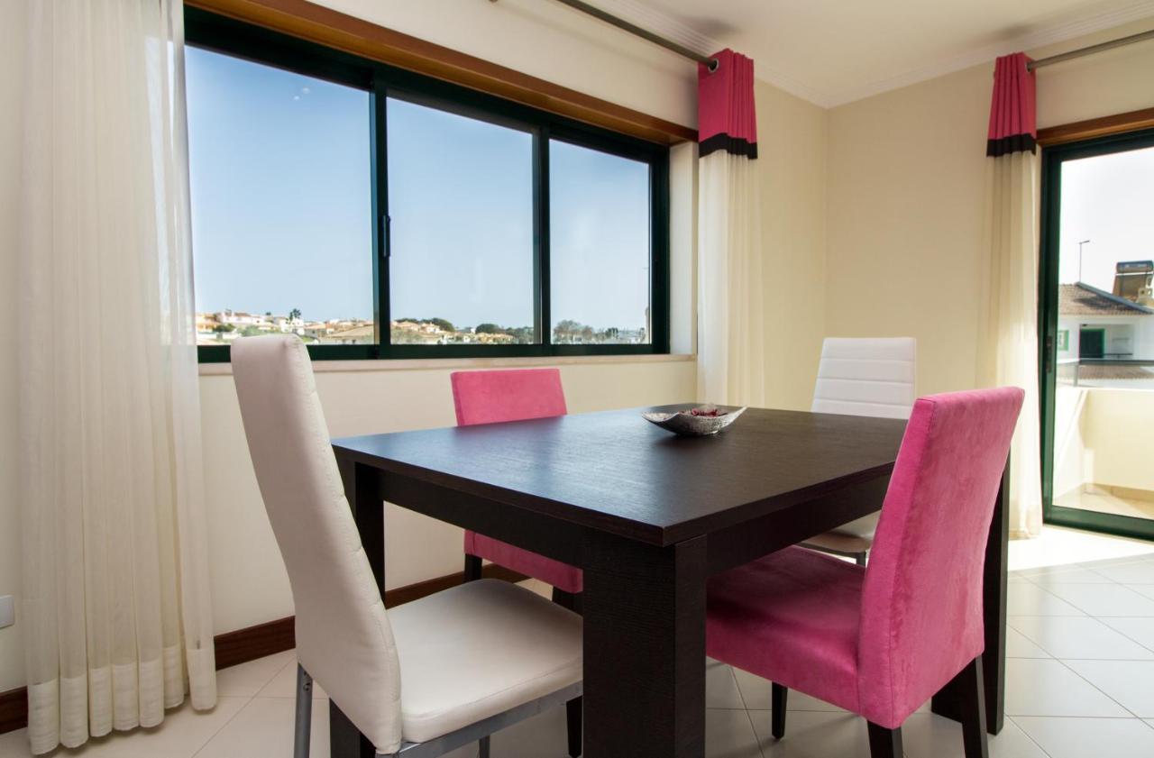 Family Apartment - Pool And Garden & Playground & Beach & Albufeira Exterior photo