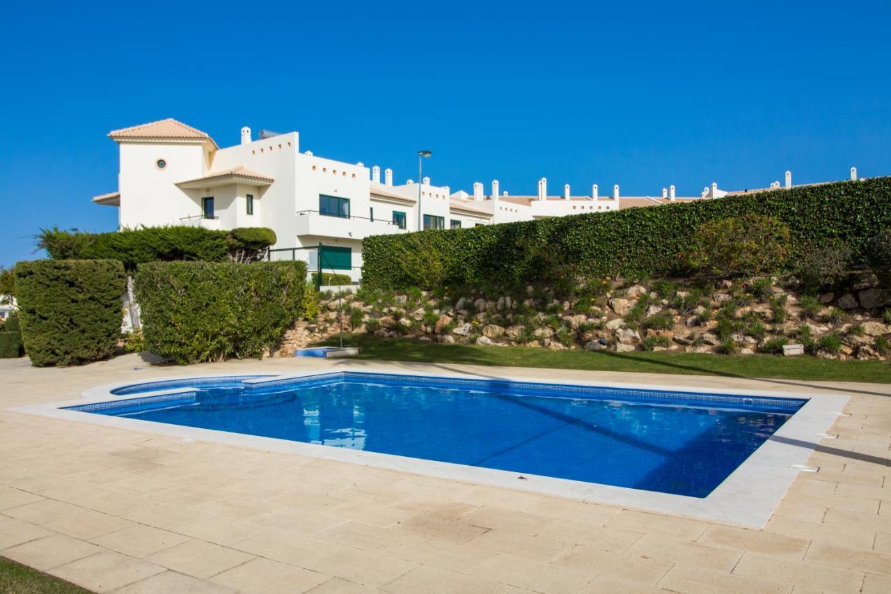 Family Apartment - Pool And Garden & Playground & Beach & Albufeira Exterior photo